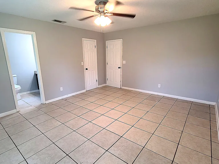 121 Foxwood Cir — Photo 18