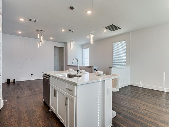 5th image of 8036 Cornelius Dr
