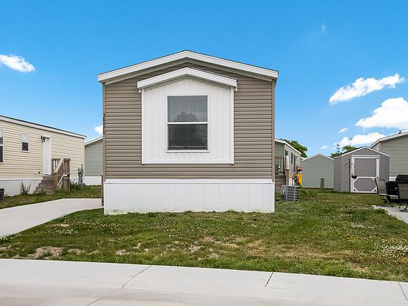 2nd image of 15839 Croatia Dr