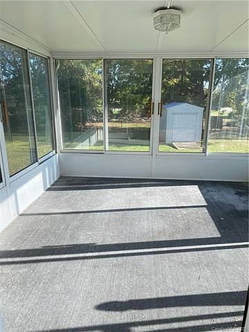 2nd image of 894 Kentwood Dr