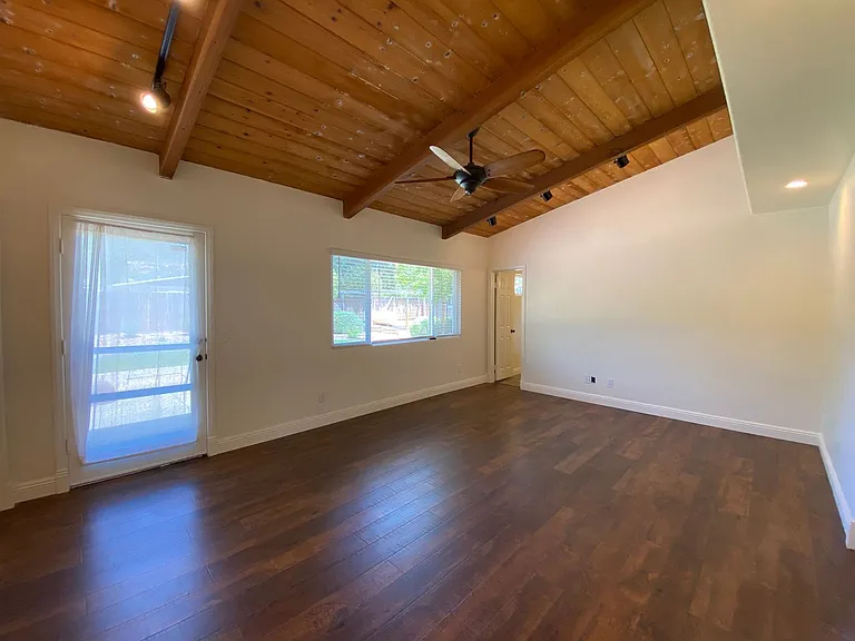 3010 N Broadway — Photo 9