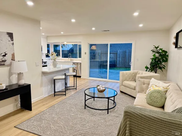 1525 Davis Court, Fairfield, CA 94533