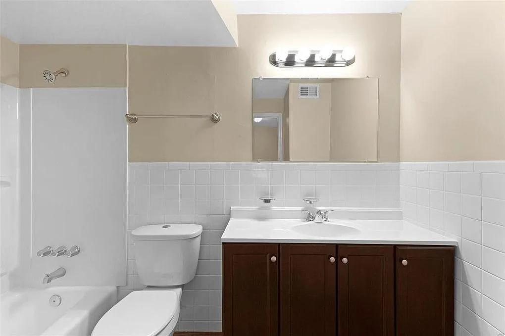 1255 Cunningham Ave — Photo 4