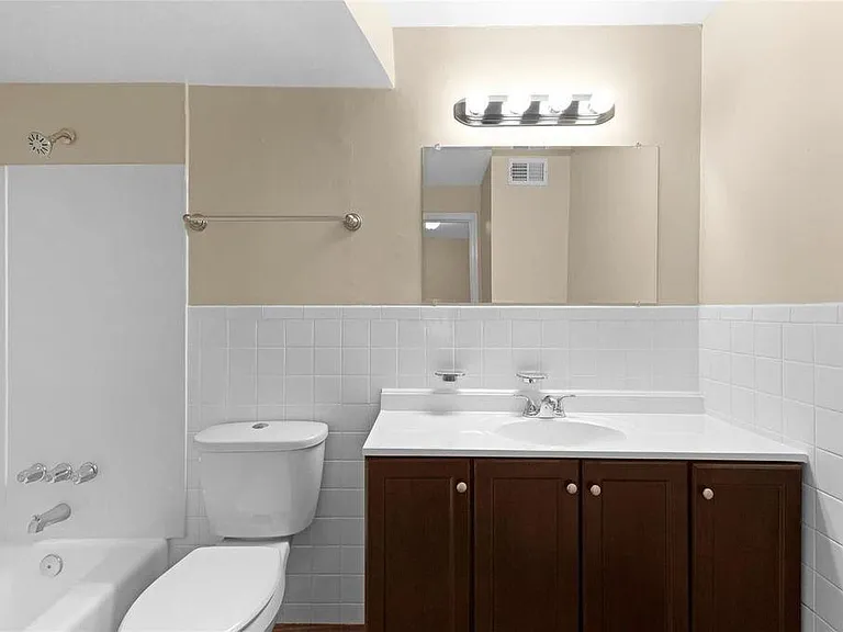 1255 Cunningham Ave #8 — Photo 4