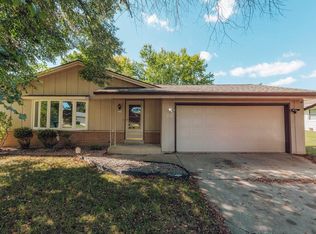 8151 S 59th St, Franklin, WI 53132