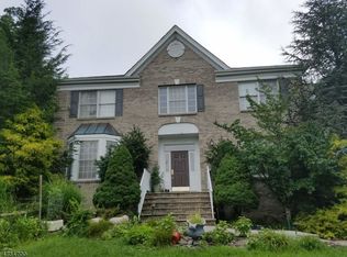 1 Cliff Rd, Wayne, NJ 07470