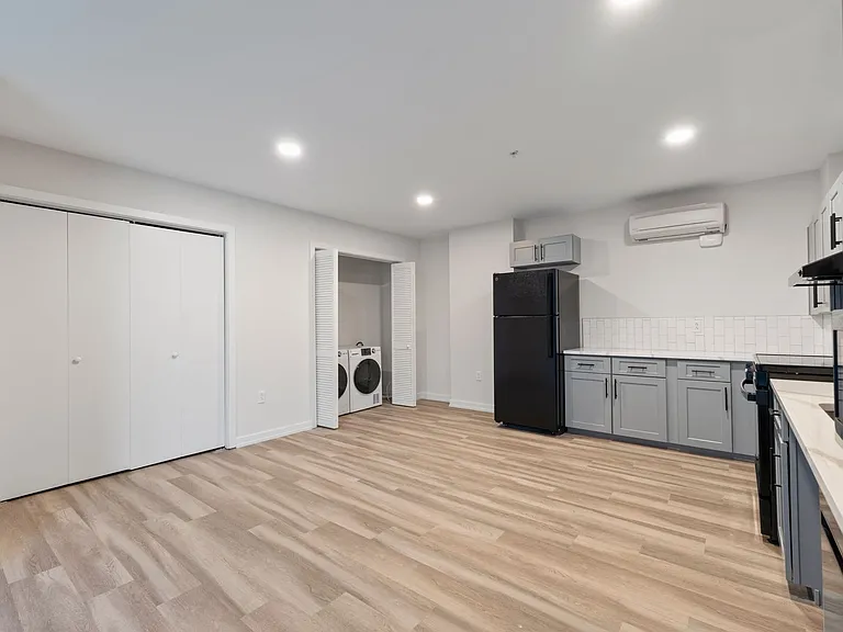 Altamont Apartments Limited-Time Special! First Month FREE with Approved Application! — Photo 43