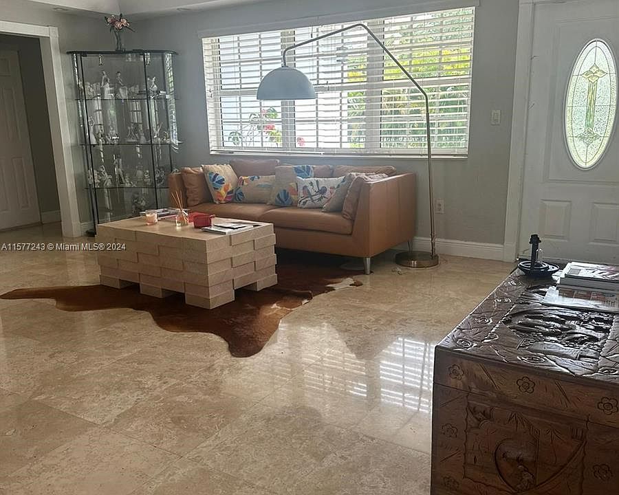 2nd image of 9411 SW 112th St
