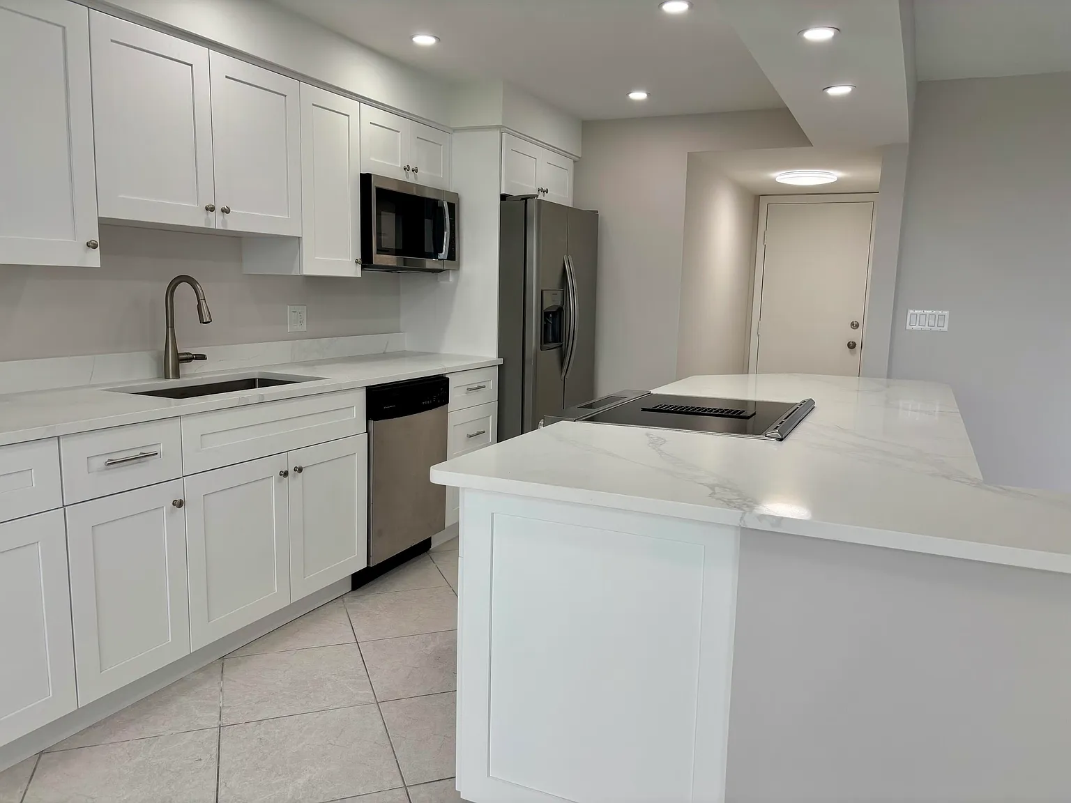 2 bed, 2.0 bath, 1750 sqft, $3,700 — Photo 2