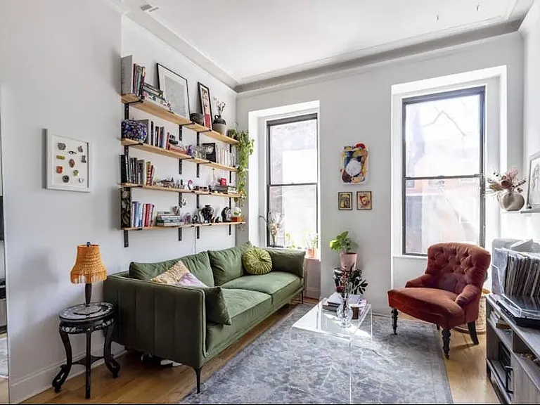 371 State St #6 — Photo 2