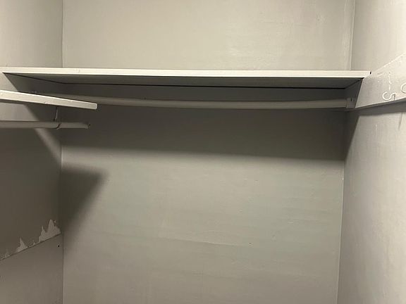 2nd image of 93 Kirby Ave Floor 1