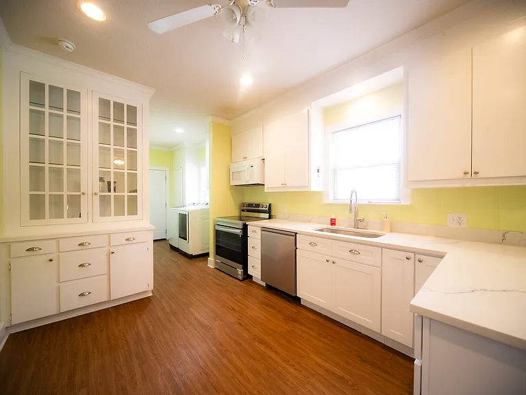 2600 Shirley Ave — Photo 21