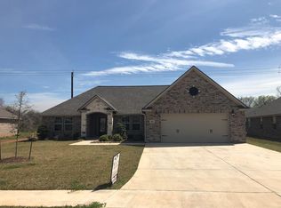 101 Poppy St, Lake Jackson, TX 77566