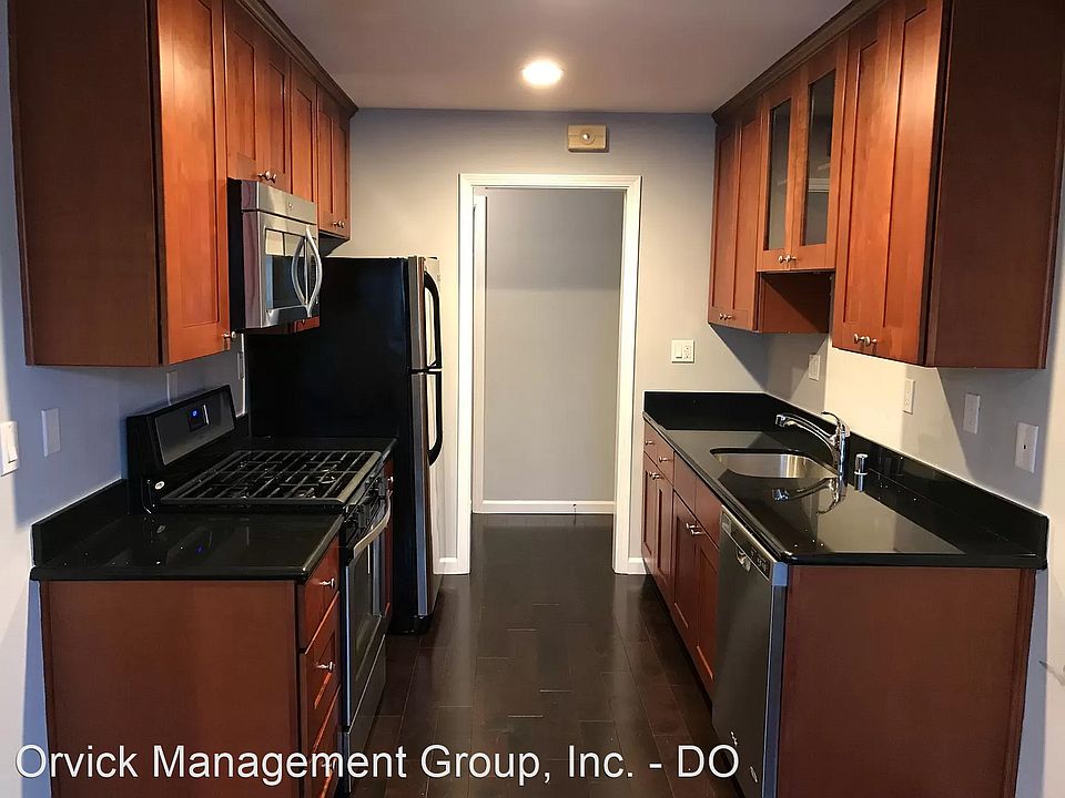 1st image of 901 Hill St APT 1