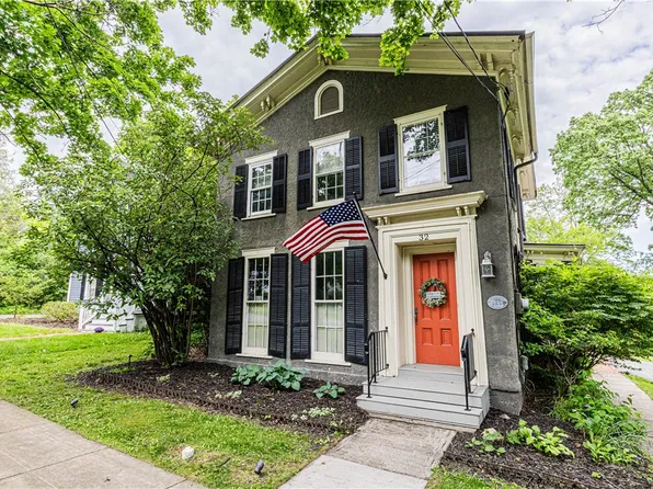 32 Rochester St, Scottsville, NY 14546