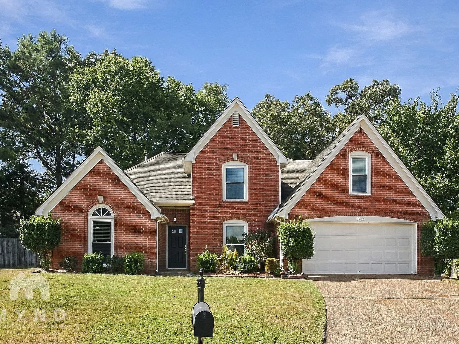 4 bed, 2.5 bath, 2100 sqft, $2,175 — Photo 1