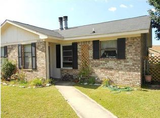 5100 Napoleon Dr, North Charleston, SC 29418