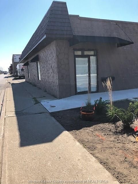 2nd image of 849 Walker Rd
