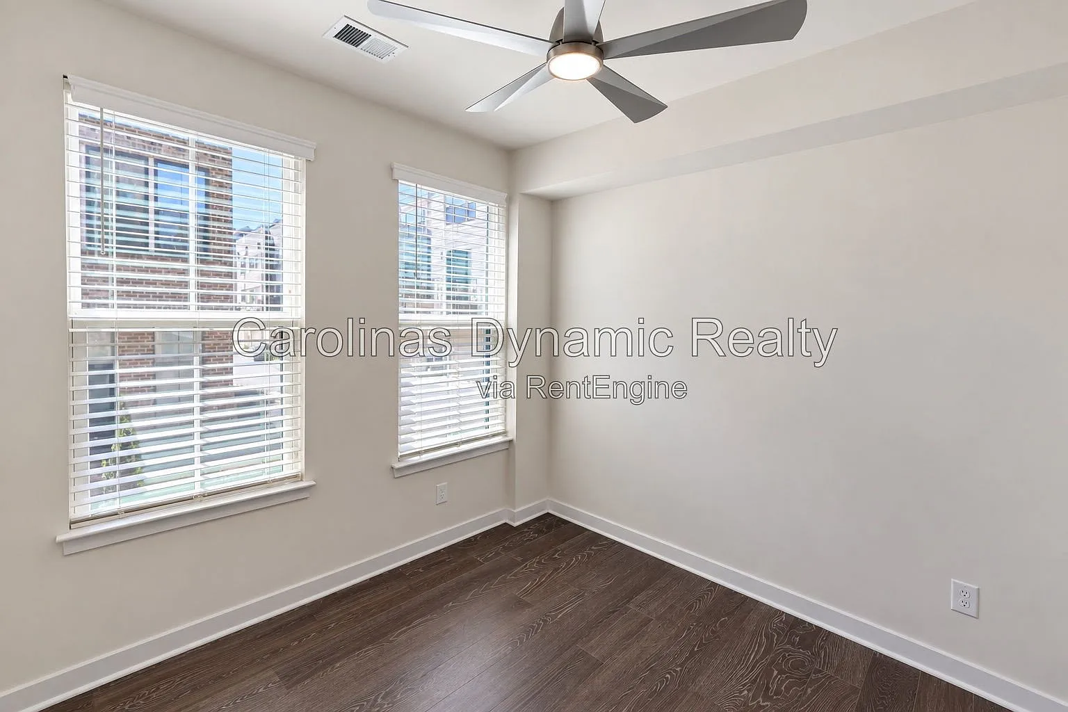 4 bed, 4.5 bath, 1851 sqft, $2,900 — Photo 3