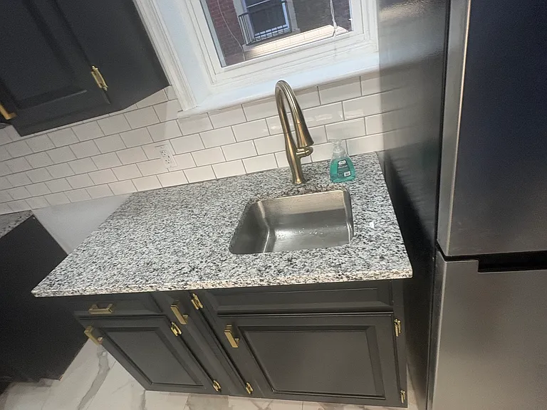 4810 Regent St #1R — Photo 3