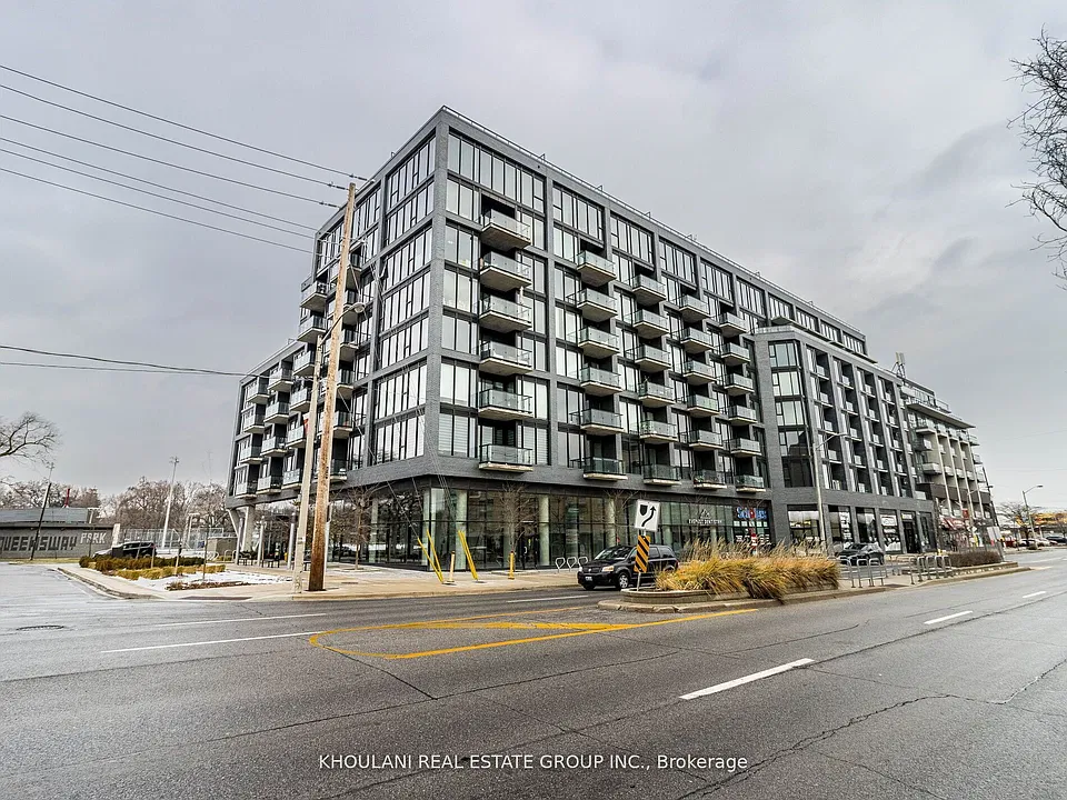 7 Smith Cres #204