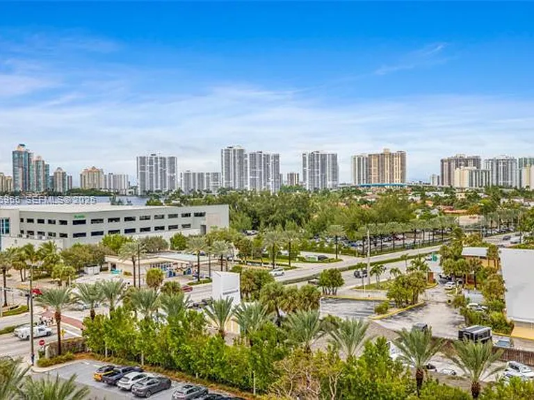 18201 Collins Ave #902 — Photo 33