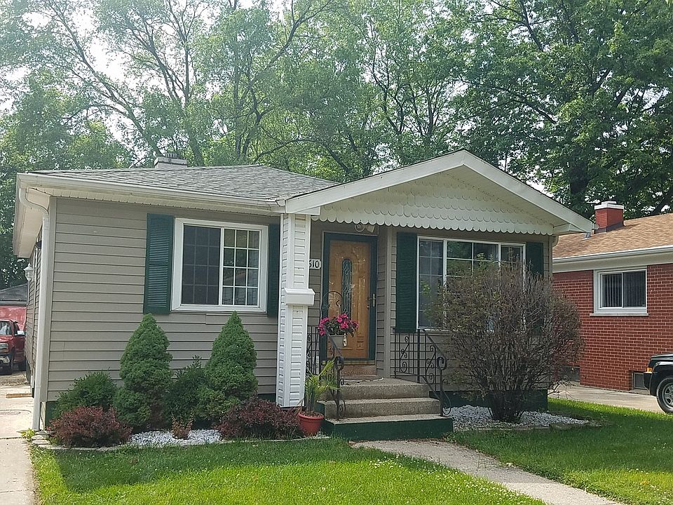 1st image of 12610 Fairview Ave
