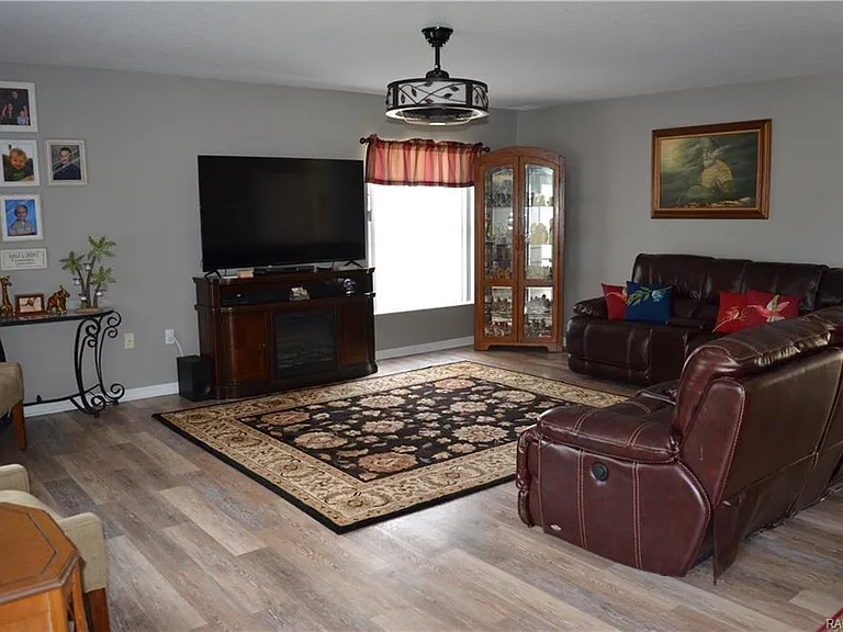 3134 W Randolph Ln — Photo 8