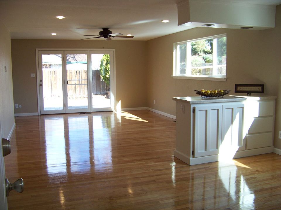2nd image of 700 Adaline St
