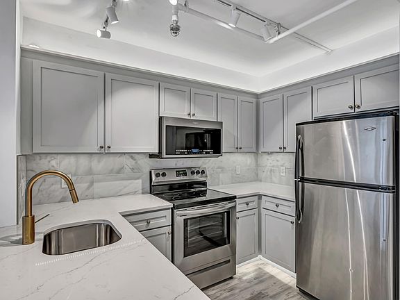 5th image of 1150 K St NW APT 1110