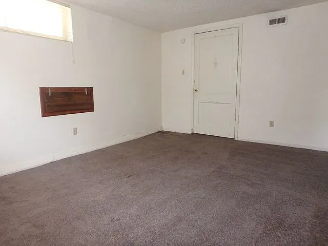 1413 Wilson Ave. — Photo 2