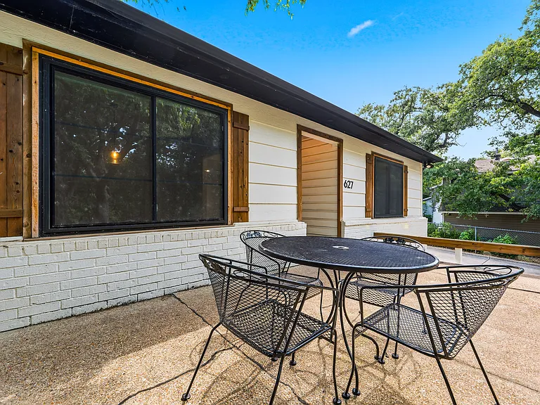 627 Francks Cir — Photo 14