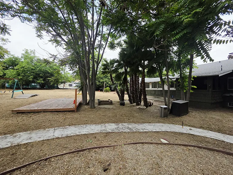 2121 Garfield Ave — Photo 33