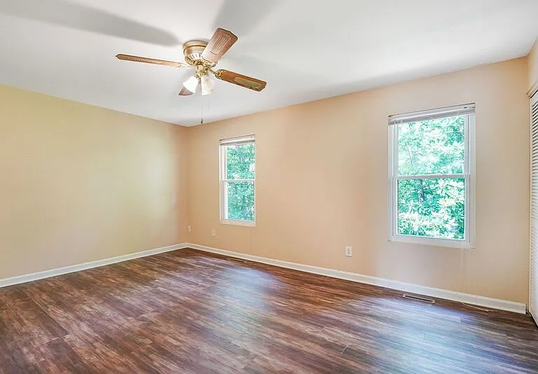 128 Kings Mill Dr — Photo 15