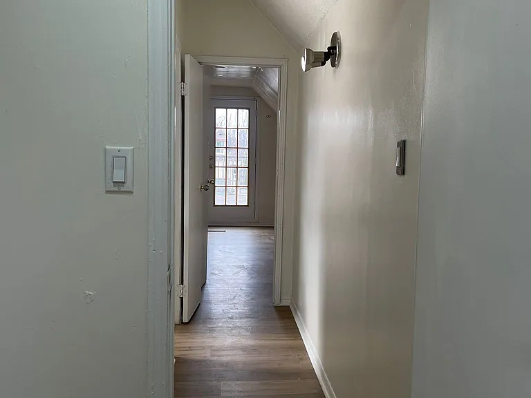 700 Brock Ave — Photo 14