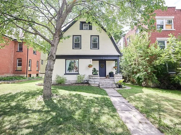 216 N Clinton Pl, Kansas City, MO 64123