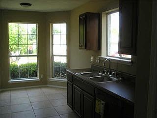 2nd image of 4028 Periwinkle Dr