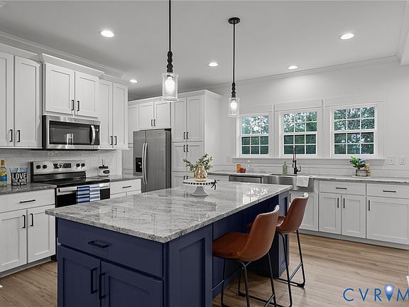 3rd image of 6206 Stubbs Cove Ln
