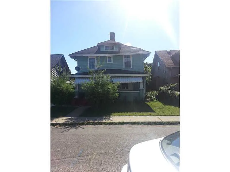 49 N Pershing Ave photo 1