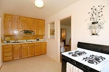 3rd image of 3730 Floral Dr