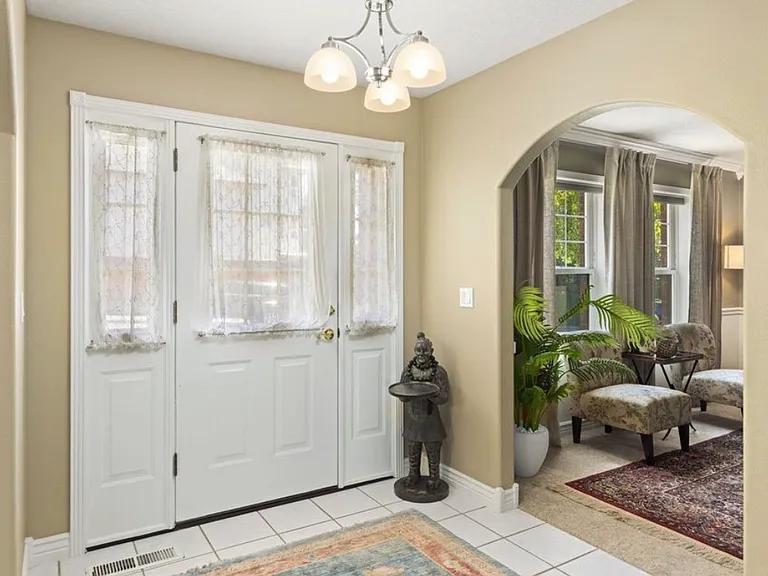 5392 SE 13th Ct — Photo 4