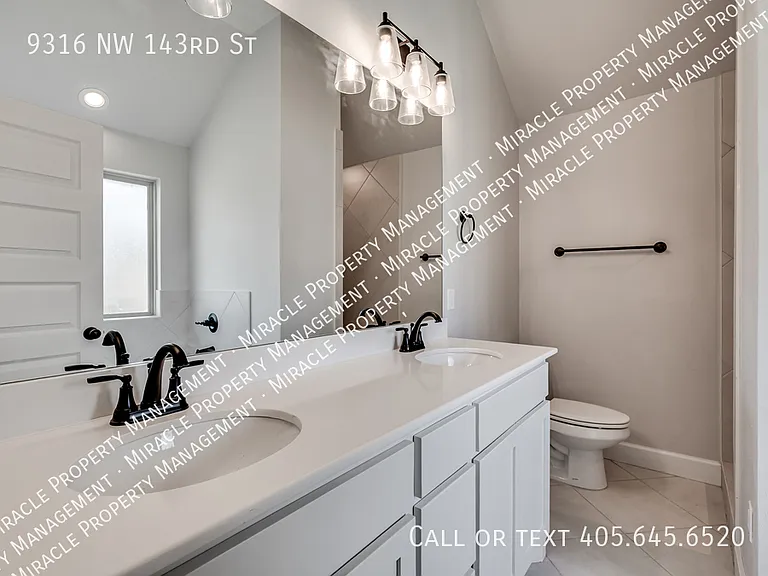 9316 NW 143rd St — Photo 25