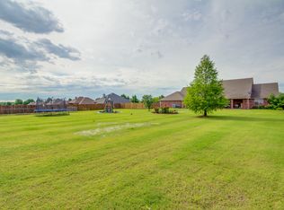 3839 Deer Xing, Edmond, OK 73025