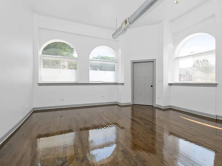 2026 S Washtenaw — Photo 3