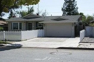 4910 Kingston Way — Photo 6
