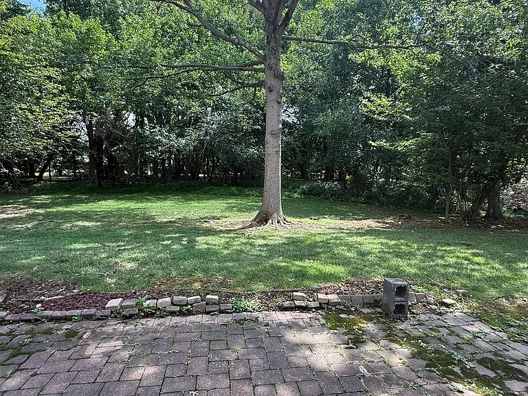 1080 Pendleton Ct — Photo 22