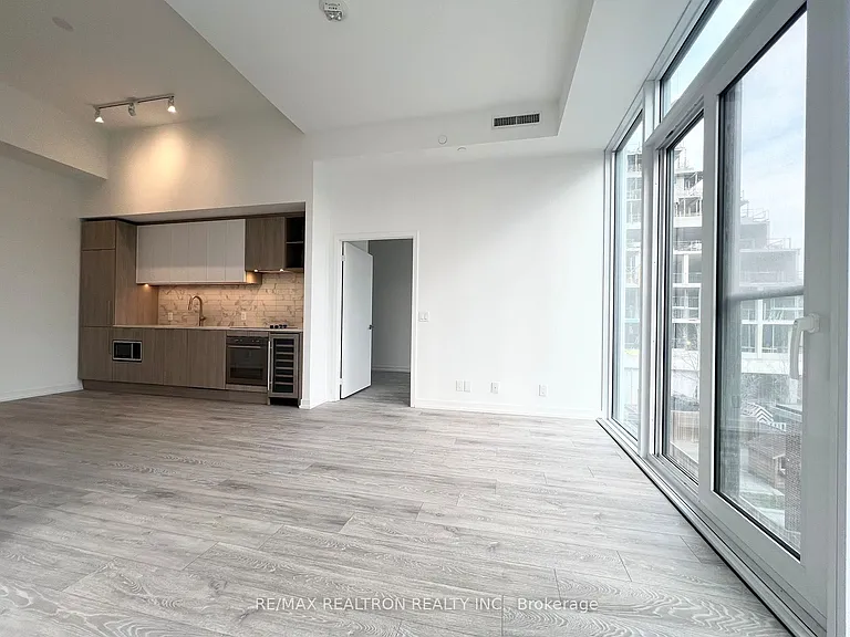 2020 Bathurst St #207 — Photo 19
