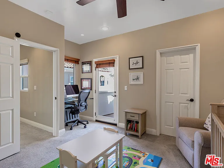 23949 De Ville Way — Photo 17