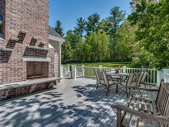 5th image of 128 Princeton Rd