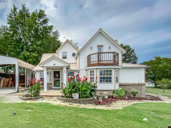 107 Hickory St, Viola, AR 72583